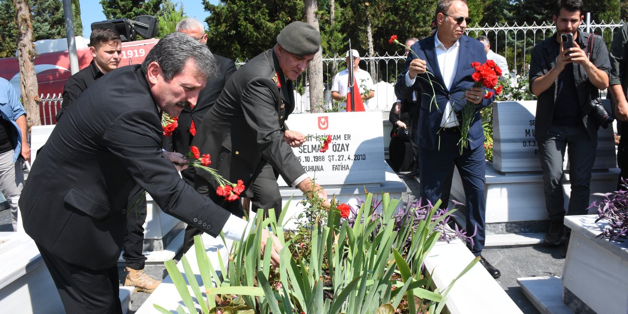 Samsun'da şehit kabirleri ziyaret edildi