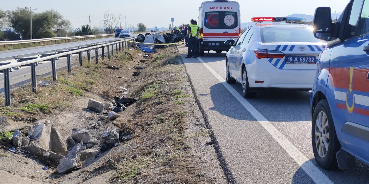 Acı kazada polis çift hayatını kaybetti