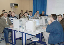 Eczane kalfalarına kurs verildi