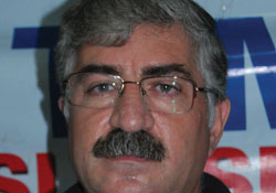 Eğitim-İş Mumcuyu unutmadı