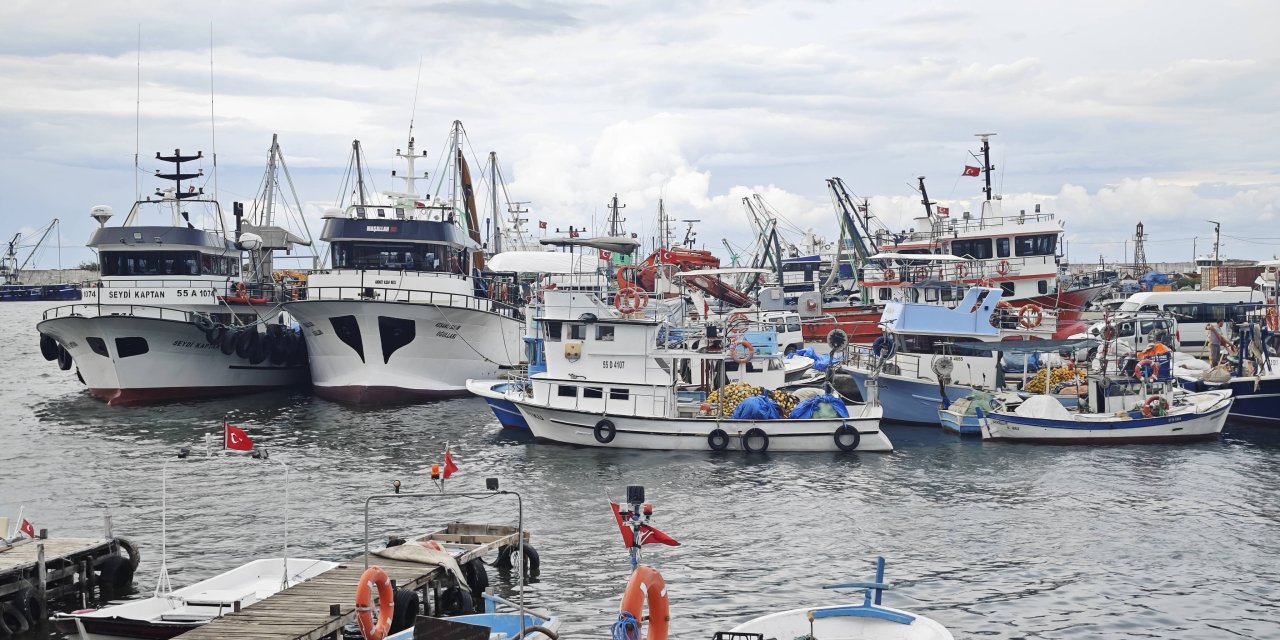 Balıkçılar hava koşulları nedeniyle denize açılamadı