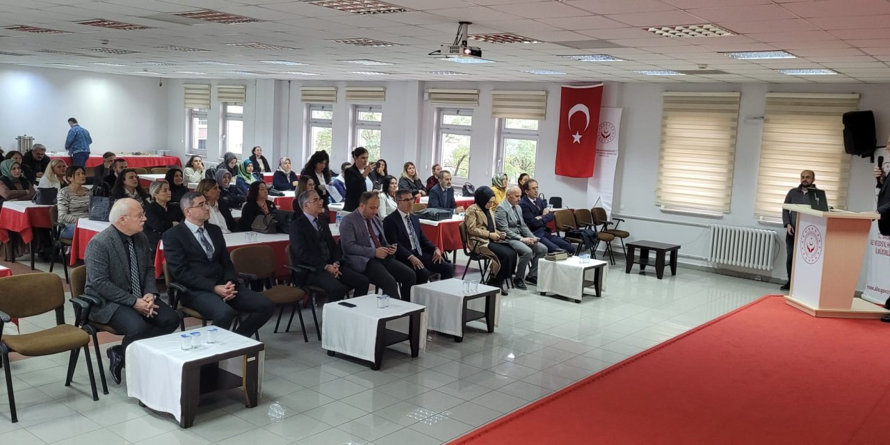 Yenilikçi Mahalli Hizmet İçi Eğitim Programı başladı