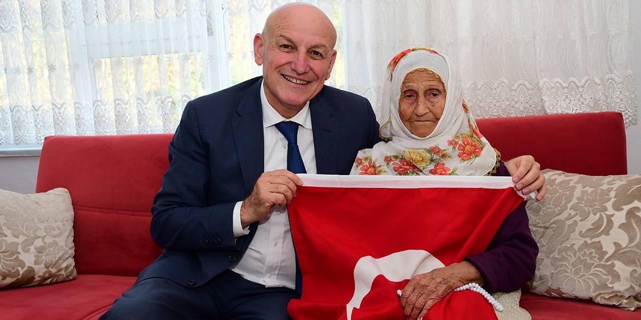 100 yaşında 4 kişi ziyaret edildi