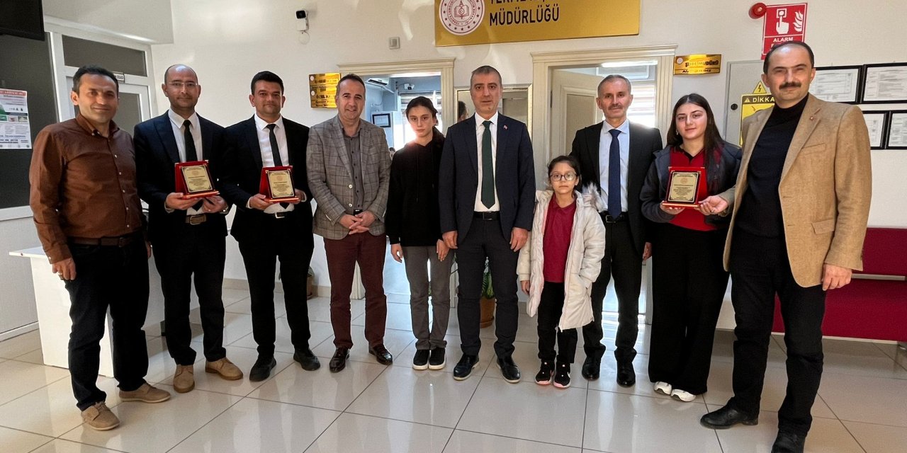 Dereceye giren öğrenciler ödüllendirildi