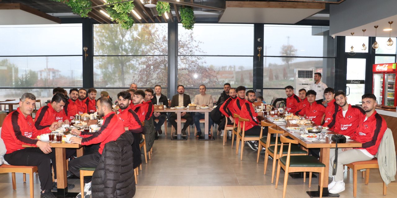 Yönetimden futbolculara kahvaltı