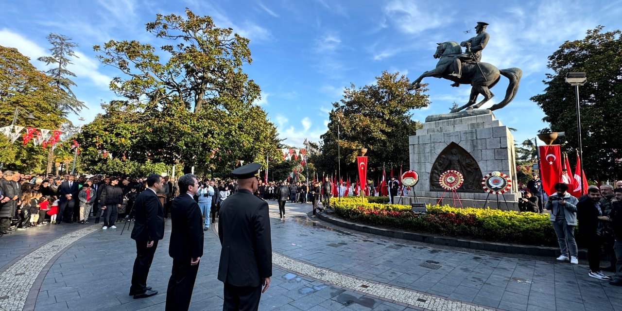 Büyük Önder Atatürk Samsun'da anıldı