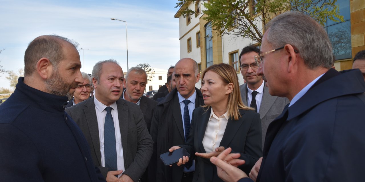 Kampüste çalışmaları yerinde inceledi