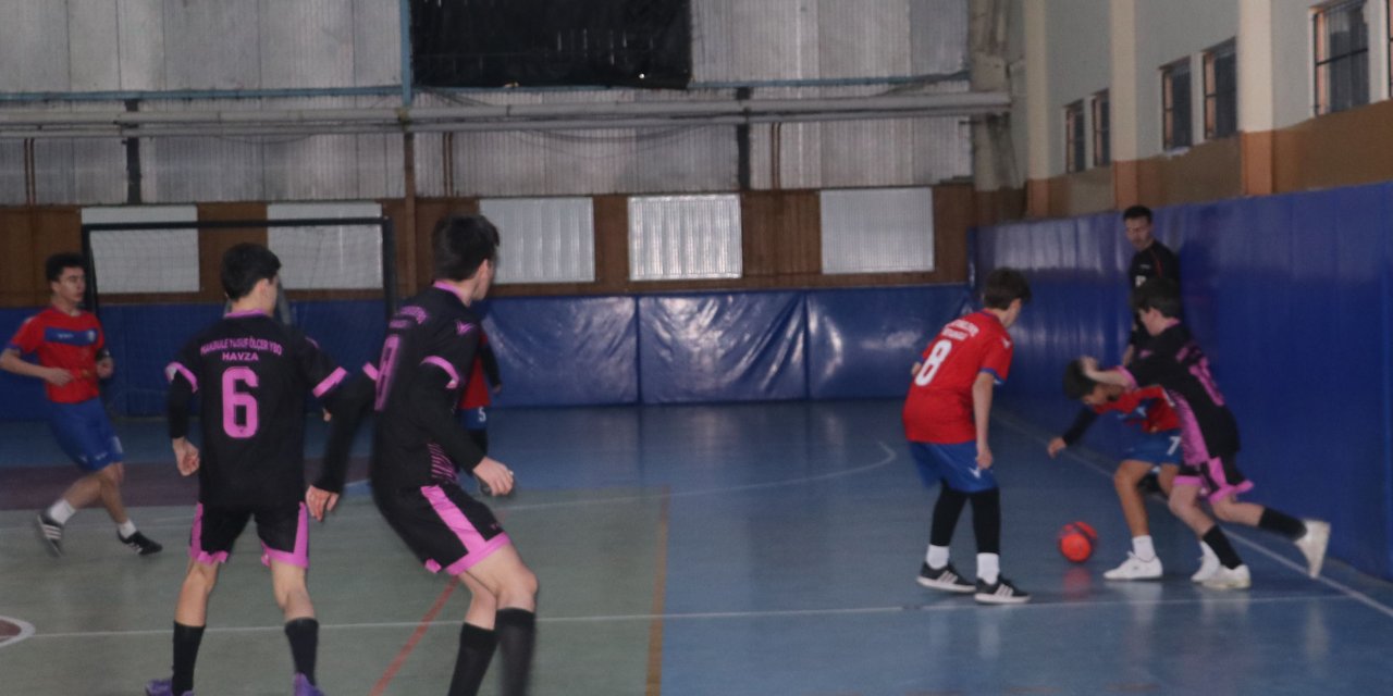 Okul sporları futsal turnuvası başladı