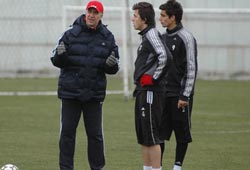 Gençlerle yakın ilgi