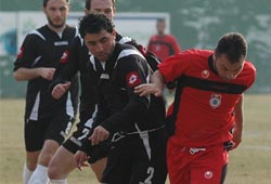 Gazi Bağlum'u gözüne kestirdi