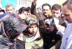 Başörtüsüne yasak tepkisi