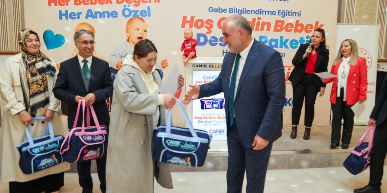 Anne adaylarına bebek destek paketi verildi