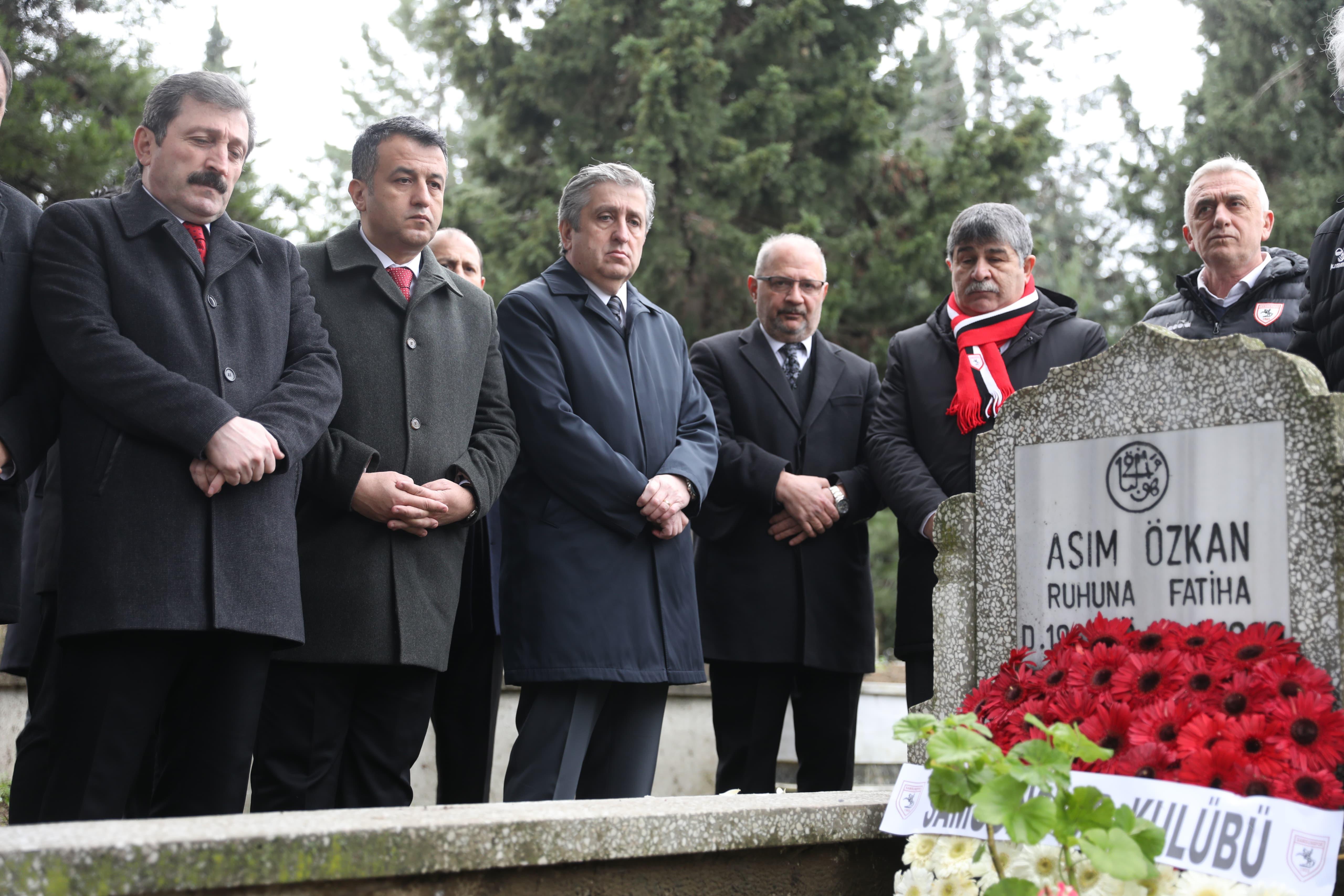 SAMSUNSPOR FUTBOL ŞEHİTLERİNİ ANDI