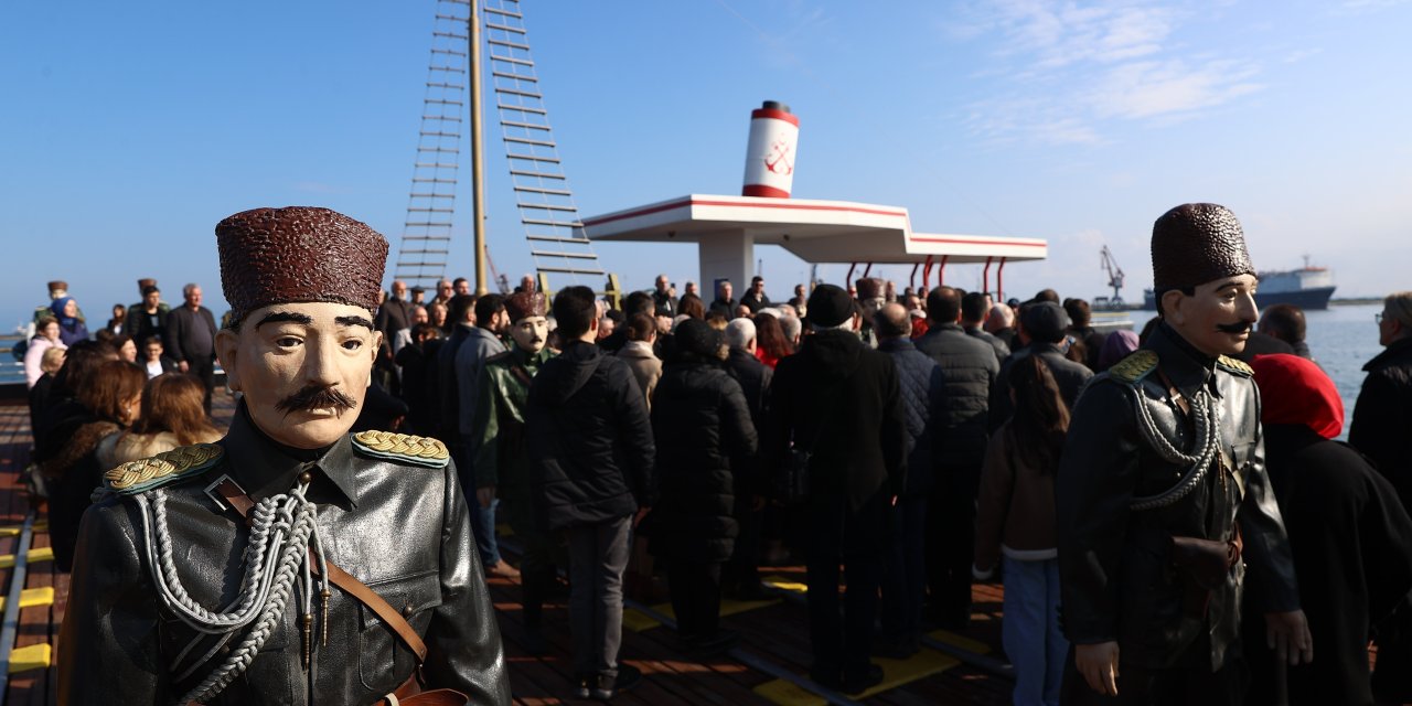 Mübadiller denize karanfil bırakarak atalarını andı