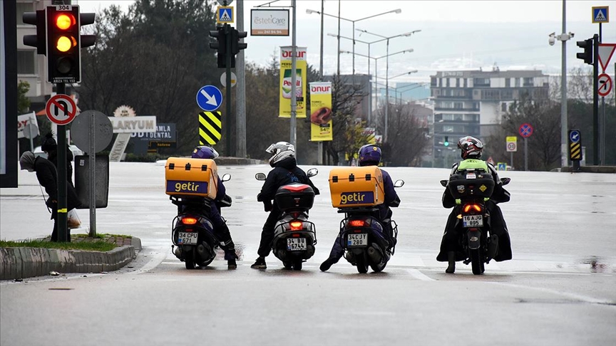 motosiklet ve kuryelerin trafiğe çıkışı yasaklandı