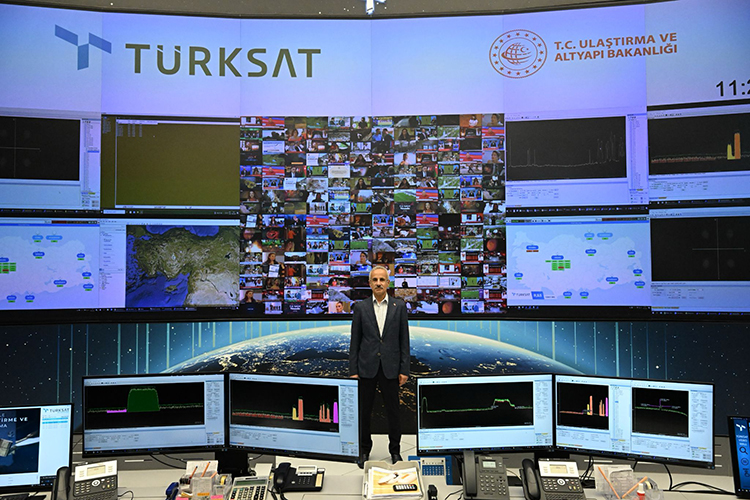 Türksat için dev veri merkezi kurulacak