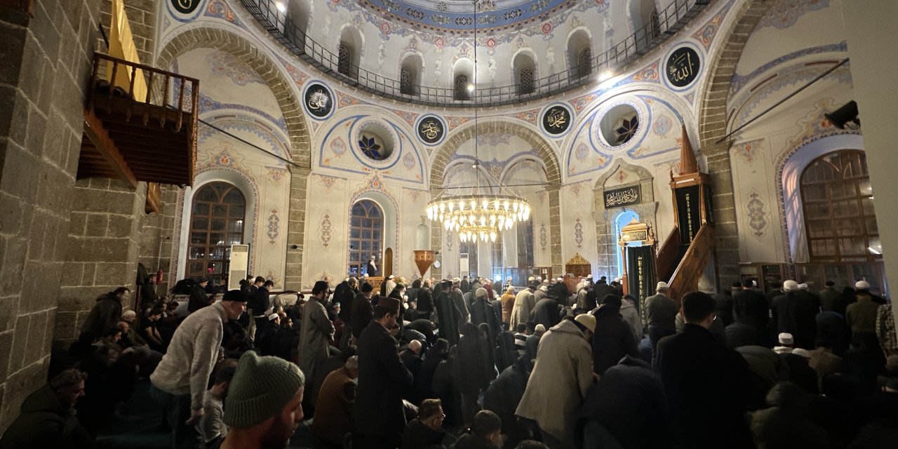 Samsun'da ilk teravih namazı kılındı