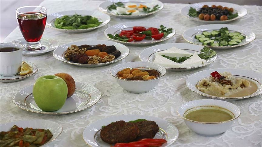 iftar ve sahurda sağlıklı beslenme önerileri