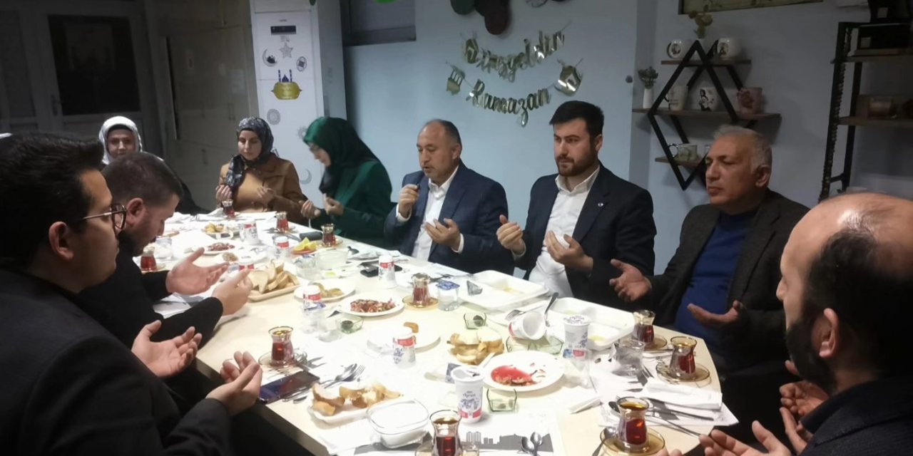 İl Müftüsü Çakır gençlik iftarında