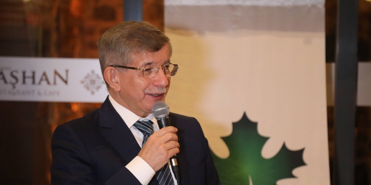 Davutoğlu, Samsun'da iftar programına katıldı