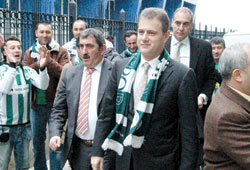 Özgener'le birlikte geldi