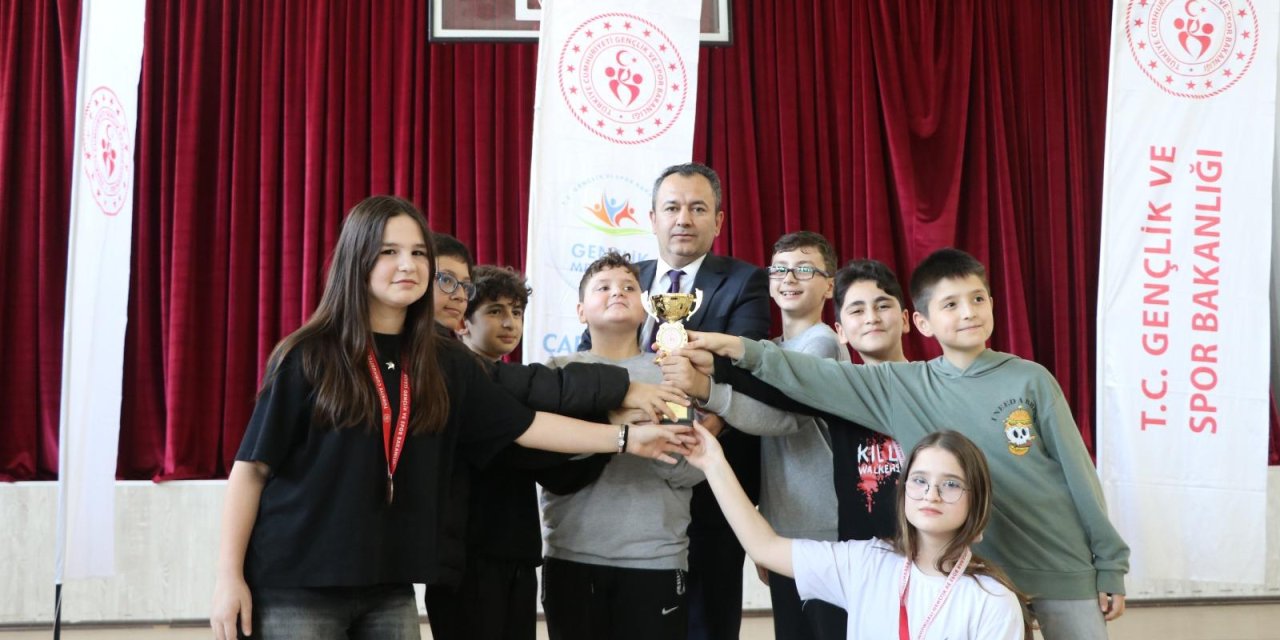 Çarşamba'da satranç turnuvası düzenlendi