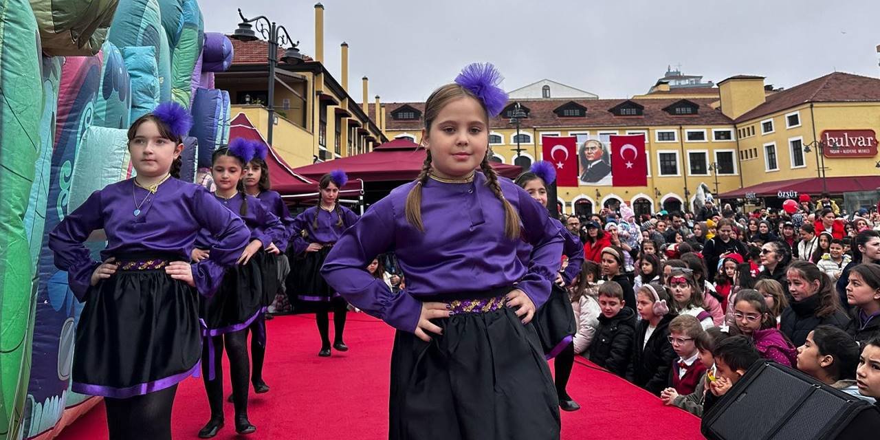 Bulvar AVM'de çocuklar doyasıya eğlendi