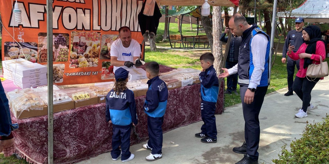 Minik zabıtalar tezgahları denetledi