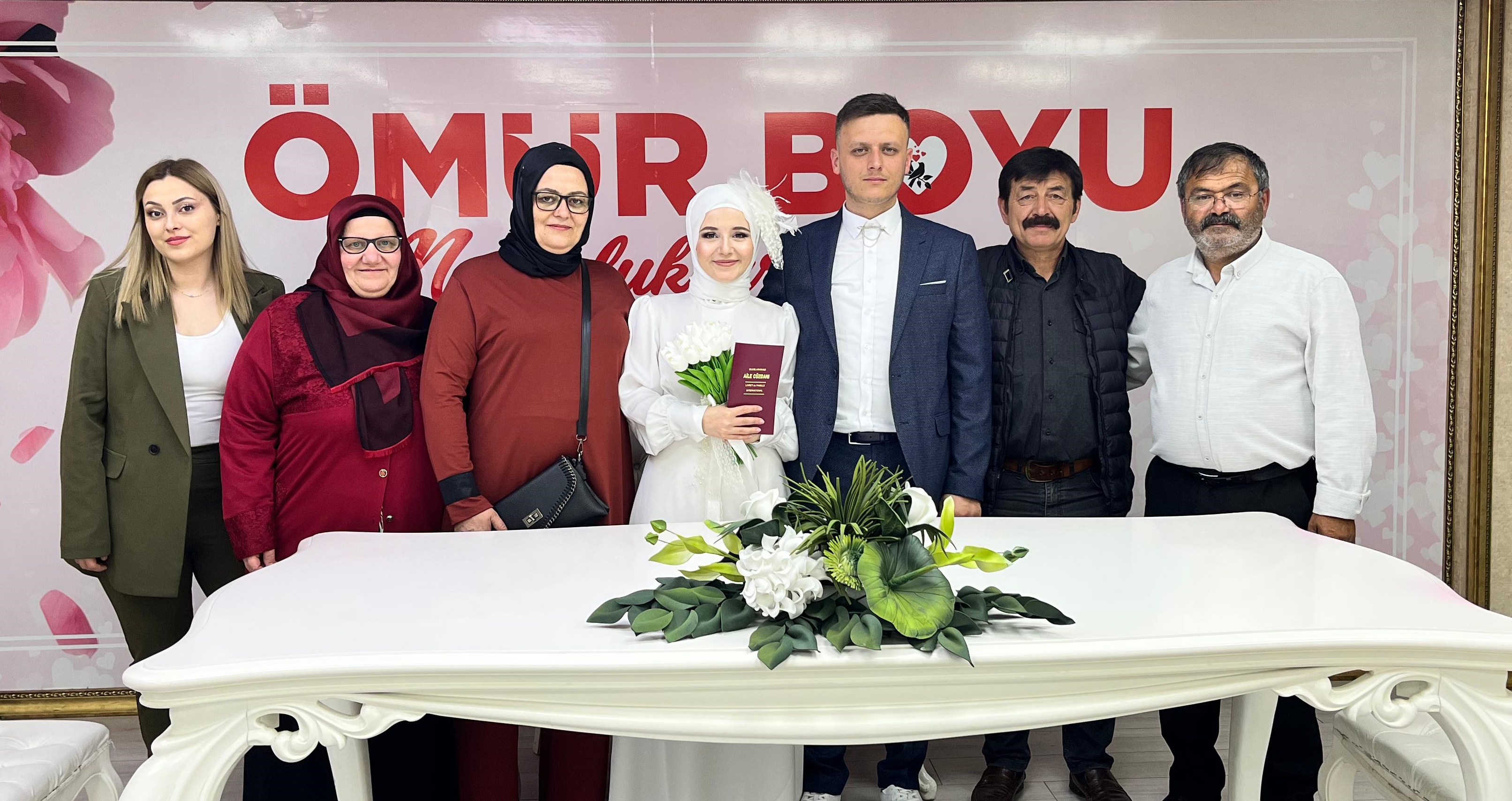 Çiftler Uğurlu Tarihte Nikah İçin Yarıştı