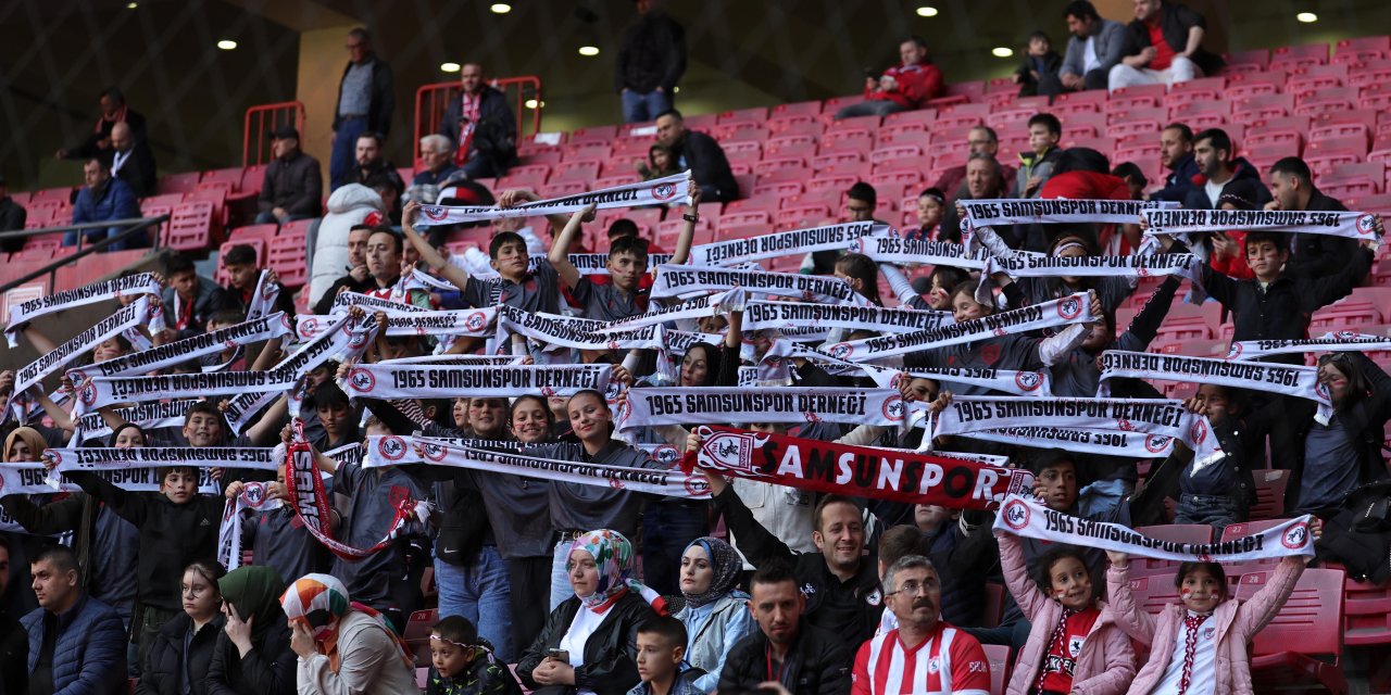 Asarcıklı öğrenciler Samsunspor coşkusunu yaşadı