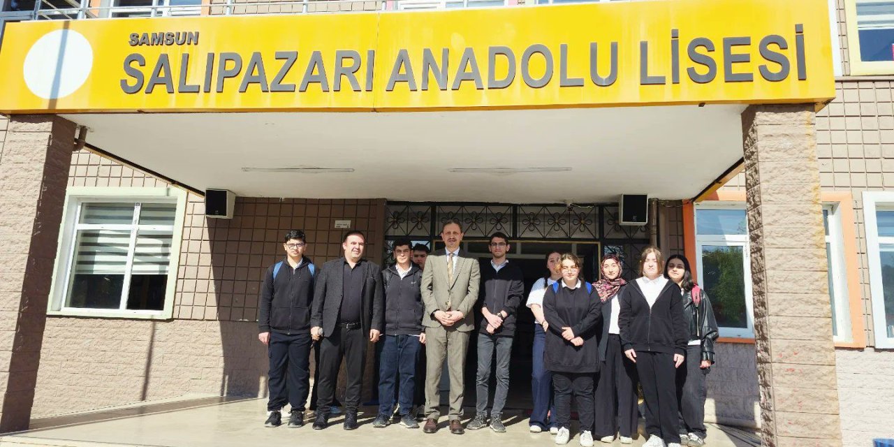 Toraman "İstiklal Marşı" töreninde