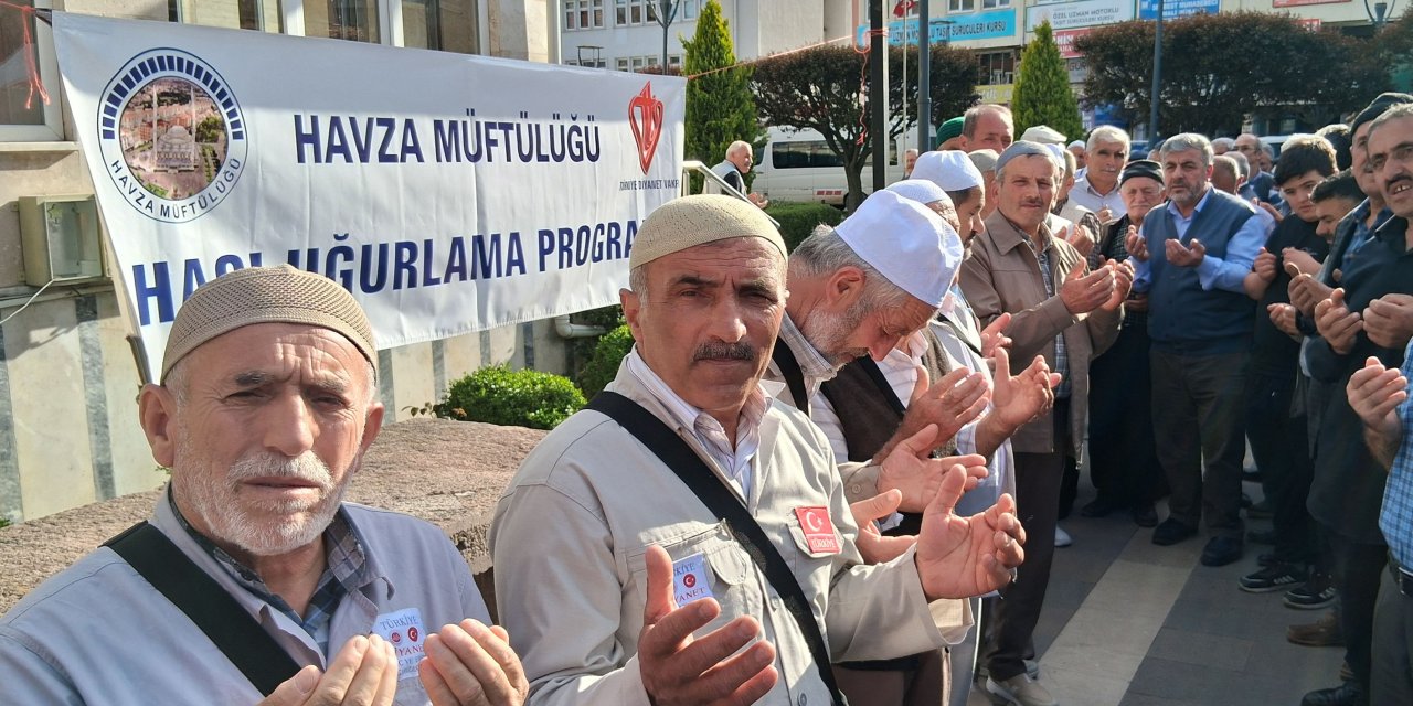 Havza'da hacı adayları uğurlandı