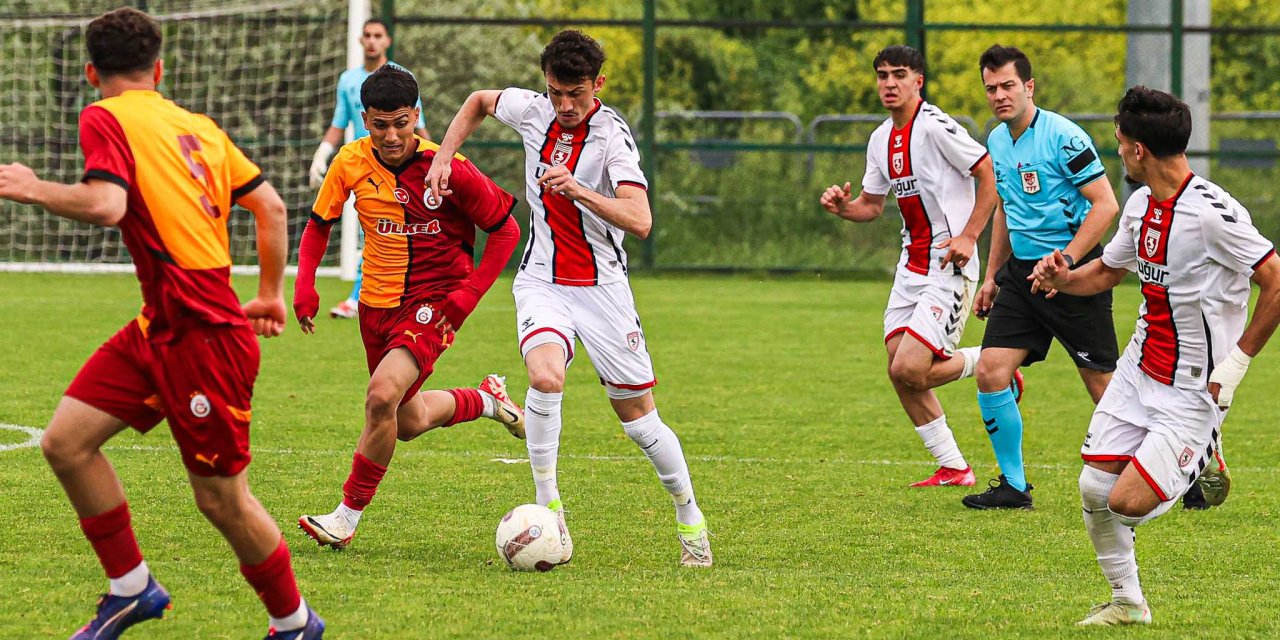 Gol düellosunu kaybetti