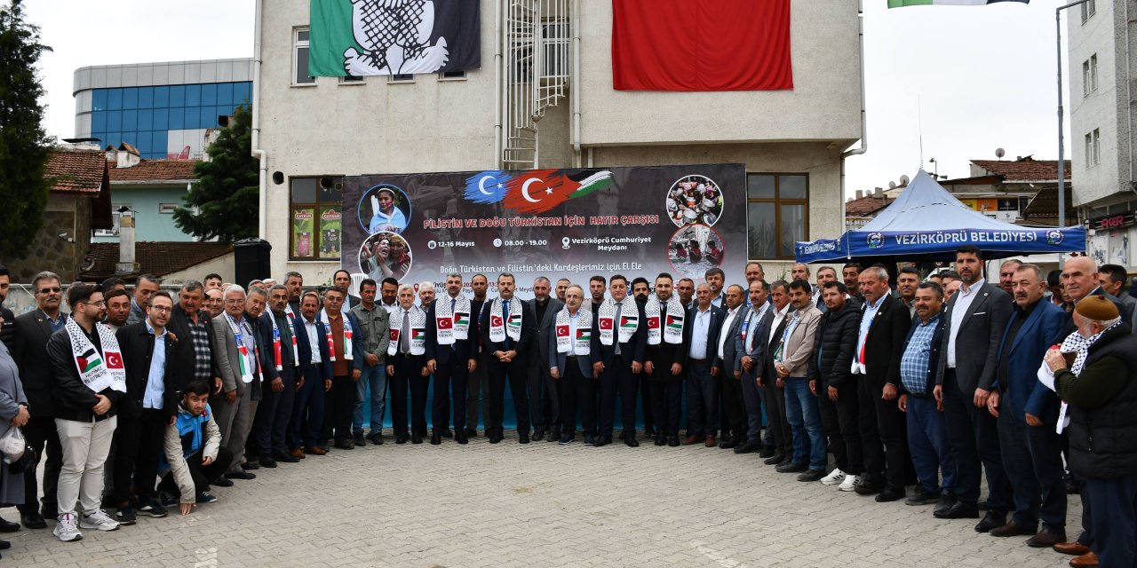Doğu Türkistan ve Filistin yararına kermes açıldı