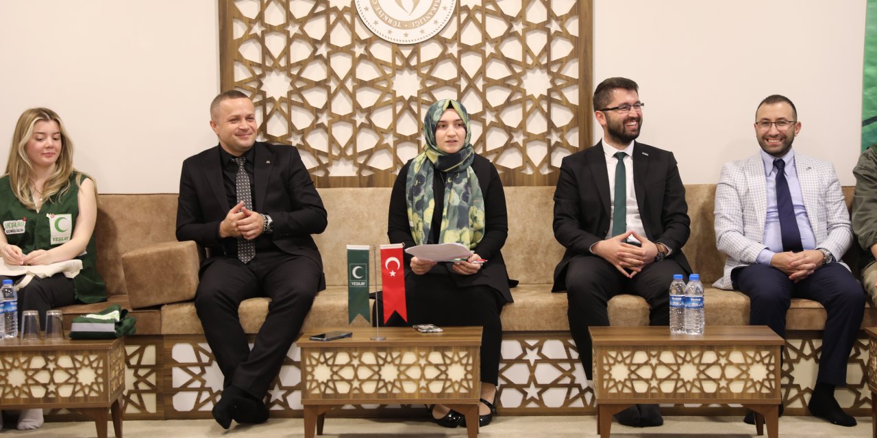 Bağımlılıklarla Mücadelede Basının Etkisi söyleşisi düzenledi