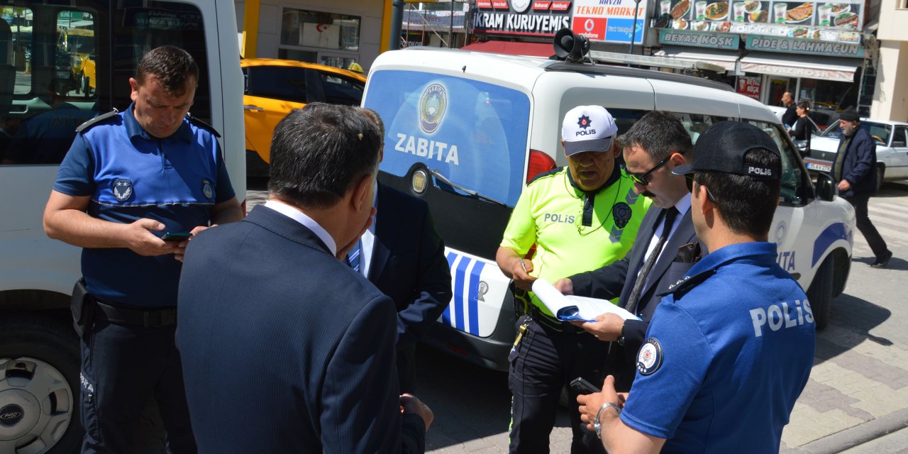 Kaymakam Ayvat ve Başkan İkiz saha incelemesi yaptı