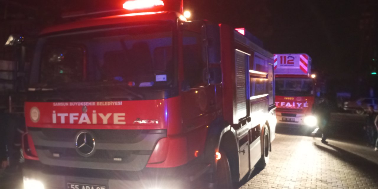 Çıkan yangında depoda hasar oluştu