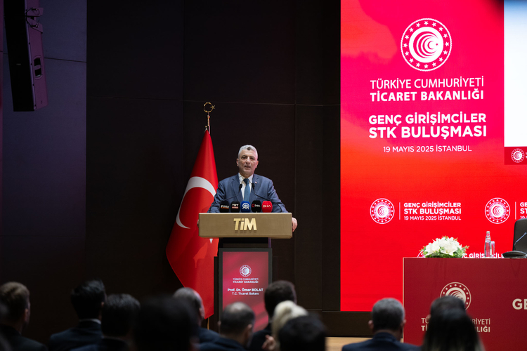 "Gençlik Olmadan Türkiye Yüzyılı Gerçekleşemez"