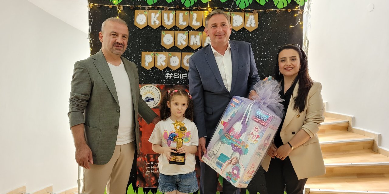 Anaokulu öğrencileri 220 kilo atık pil topladı