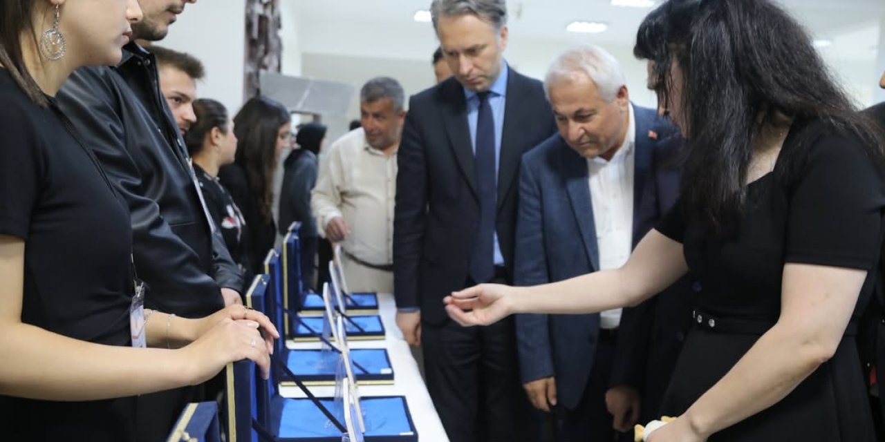 Sıfır Atık ve Seramik Sergisi ilgi gördü