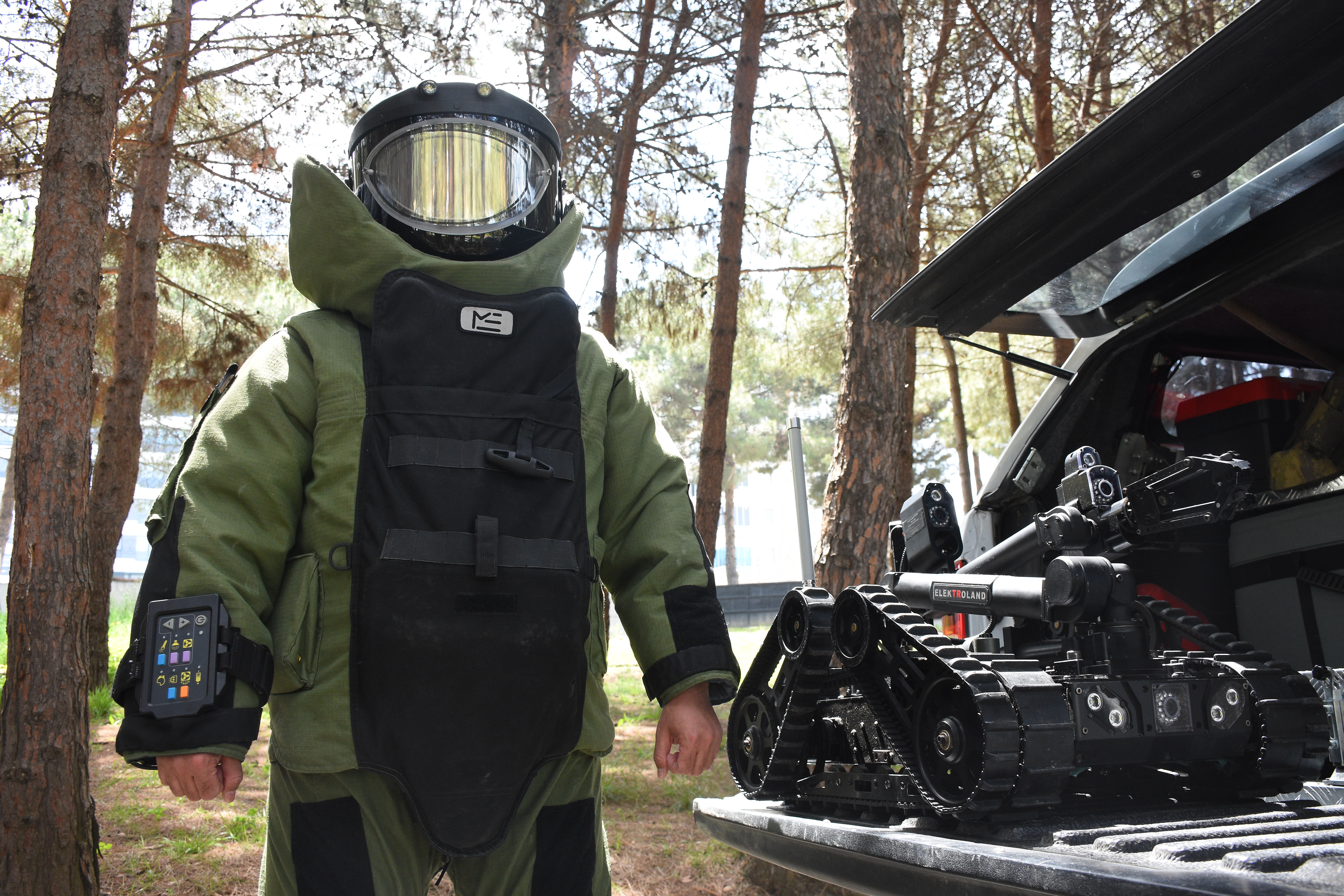 "TMR-II Halil" Bomba İmha Robotu Göreve Hazır