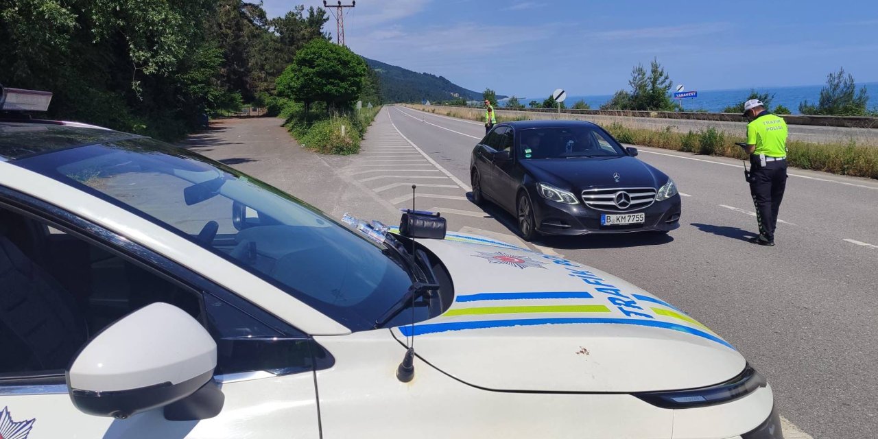Trafik ekipleri sürücüleri bilgilendirdi