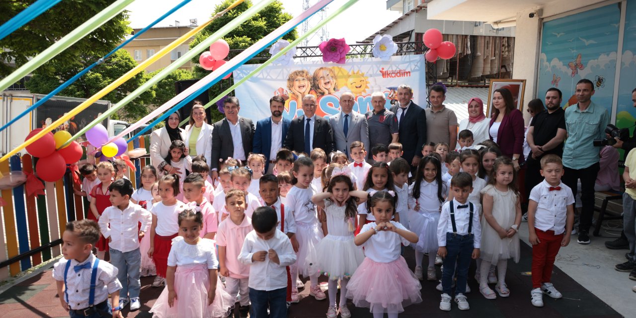 Yıl sonu gösterileri devam ediyor