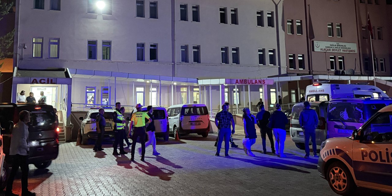 Samsun'da bıçaklı kavgada 3 kişi yaralandı