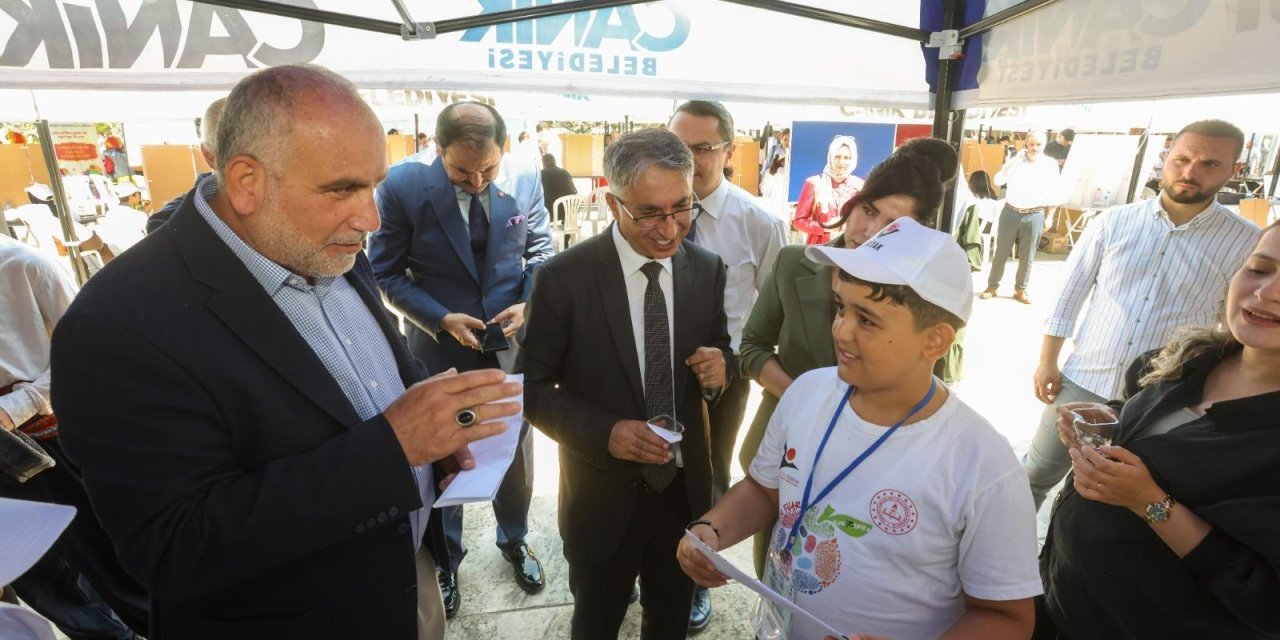 Teknoloji yıldızları hayran bıraktı