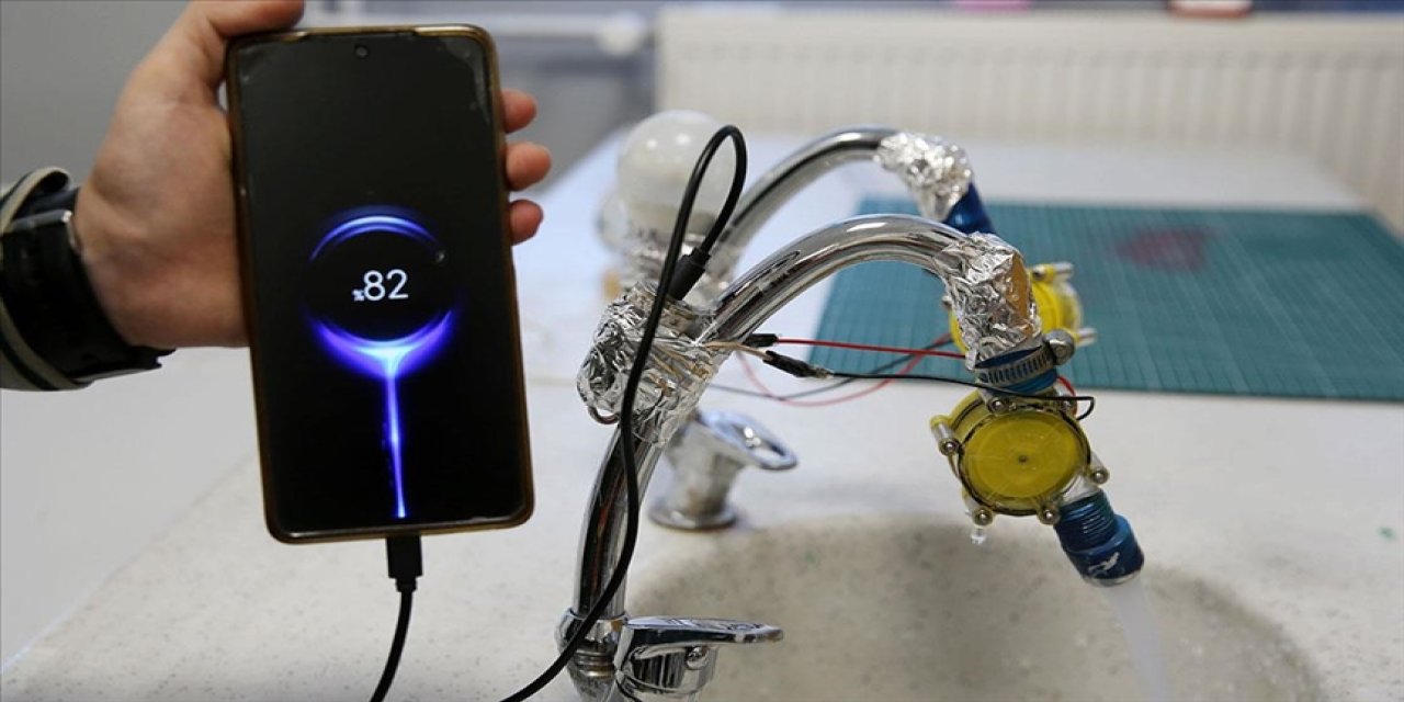 Musluktan akan suyu elektriğe dönüştürdüler
