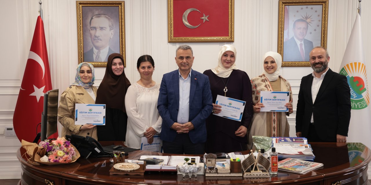 Kadın girişimciler belgelerini aldı