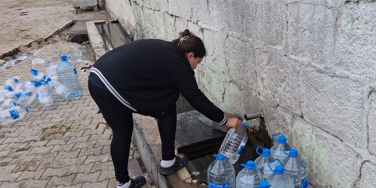 Böbrek hastalıklarına iyi geldiğine inanılan su ilgi görüyor