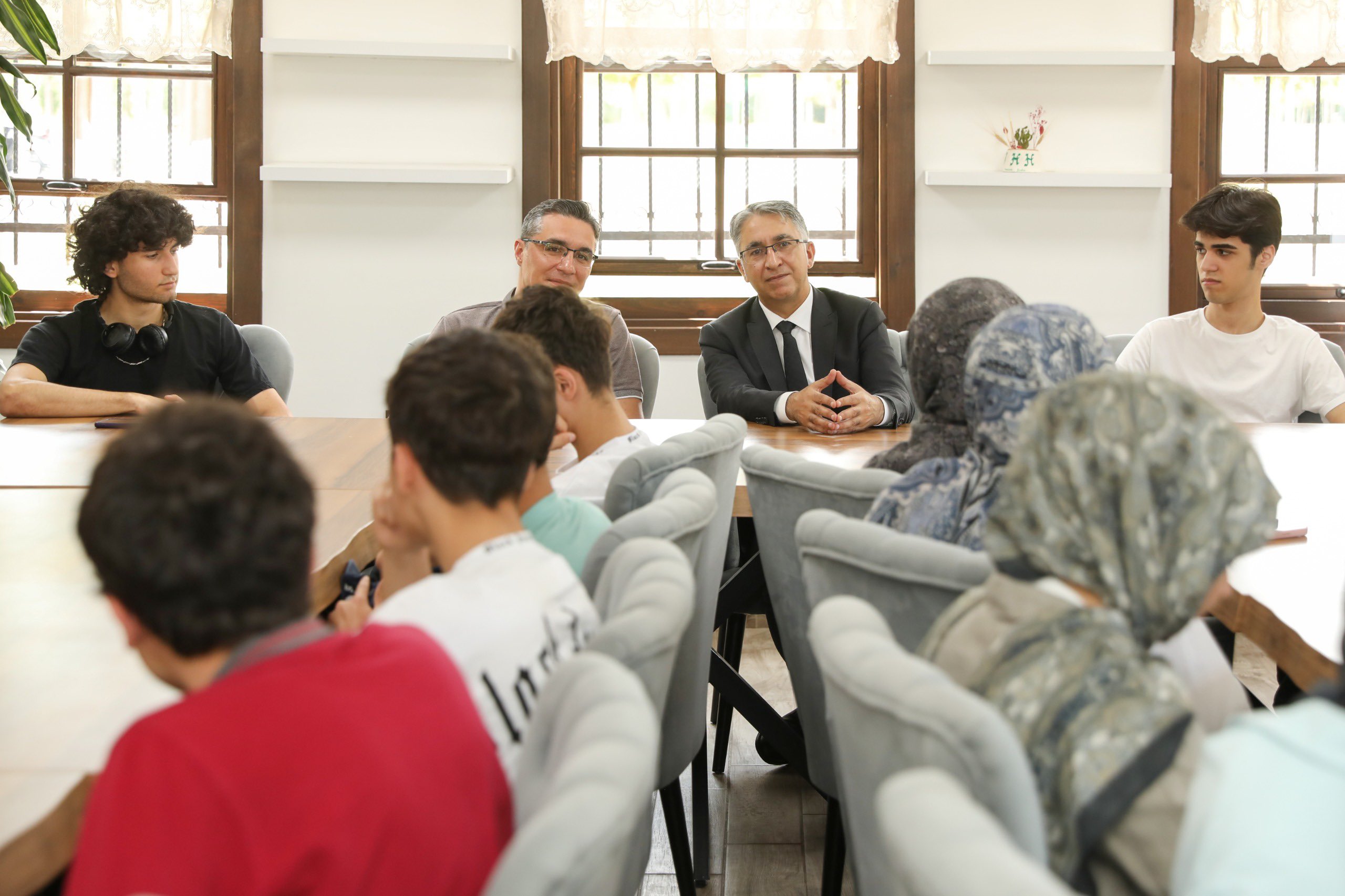 "Gençlerle Başbaşa" Programı Canik Millet Bahçesi'nde Gerçekleşti