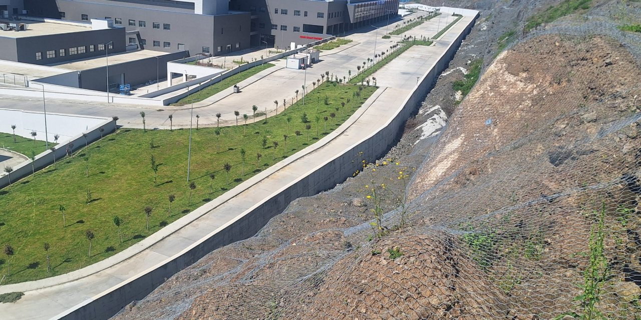 Samsun Şehir Hastanesi'nde toprak kayması yaşandı
